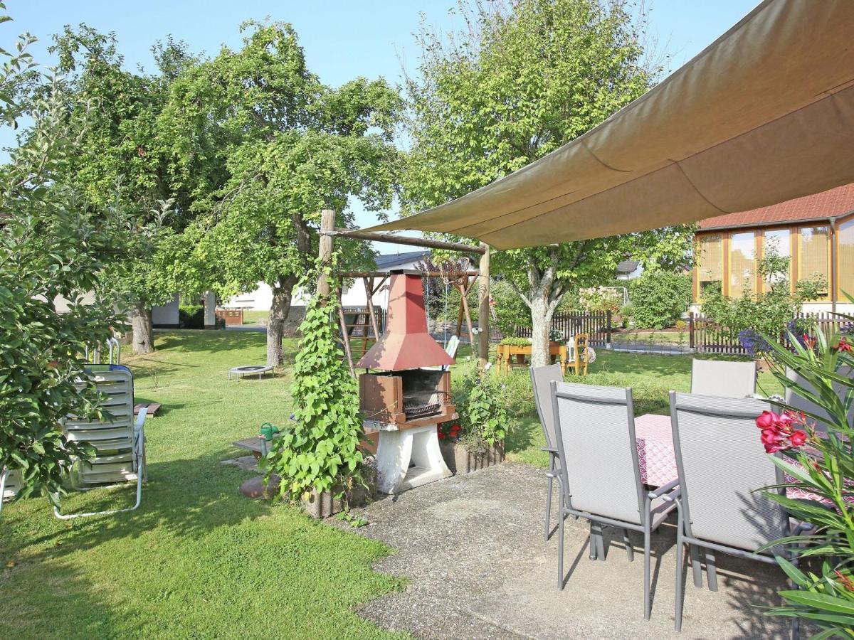Apartment With Terrace And Pool In The Garden Pracht Esterno foto