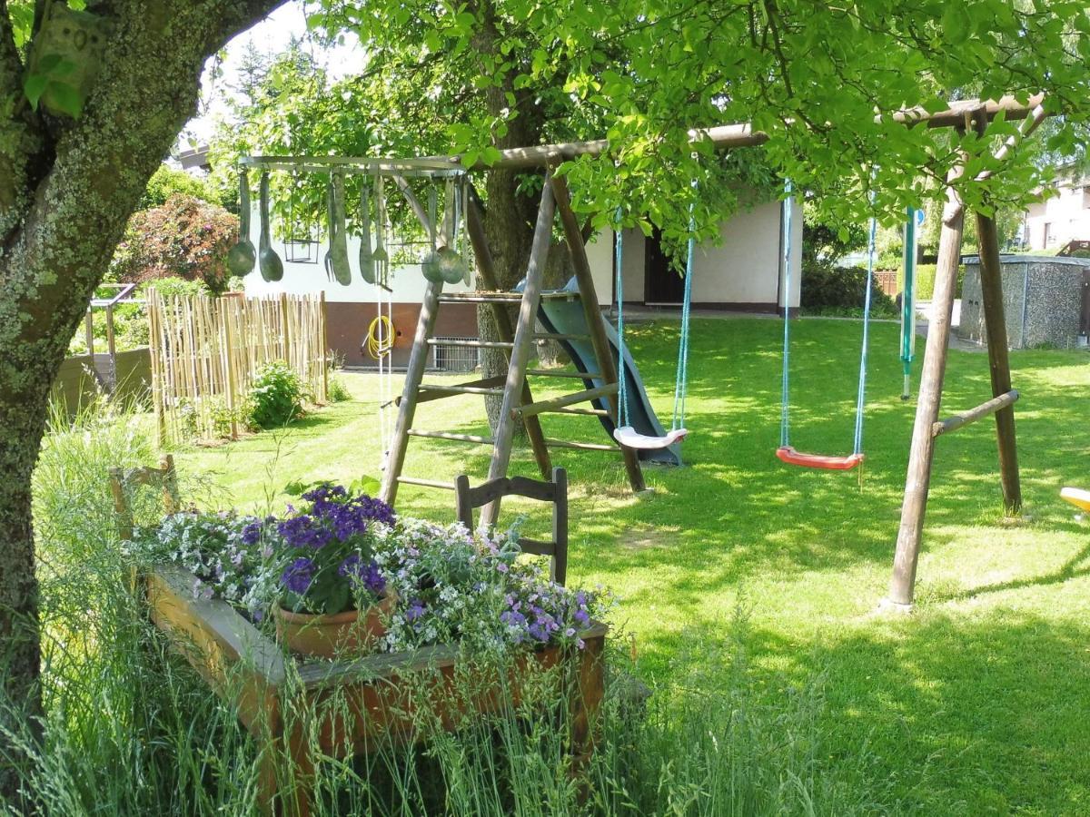 Apartment With Terrace And Pool In The Garden Pracht Esterno foto
