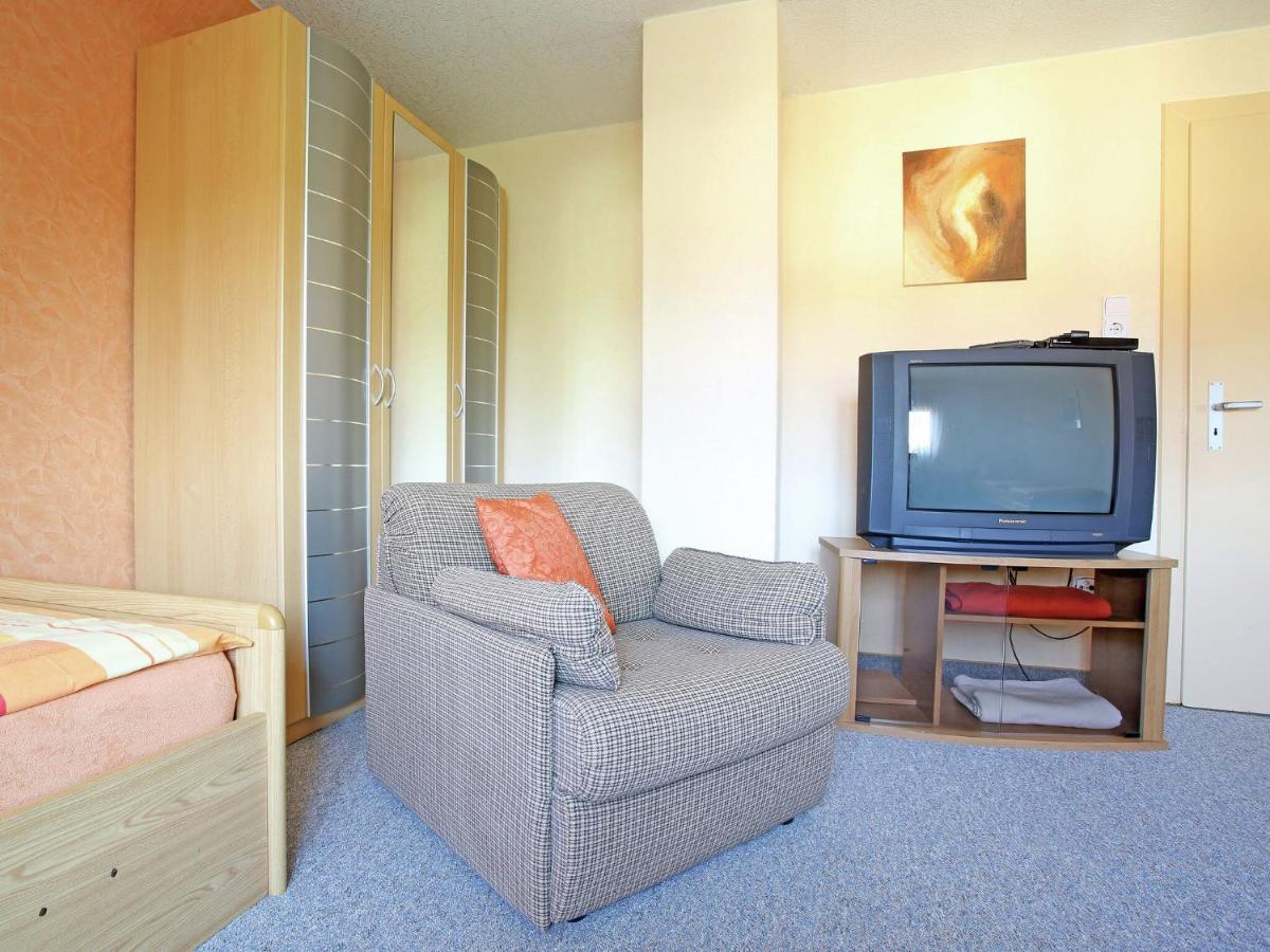 Apartment With Terrace And Pool In The Garden Pracht Esterno foto